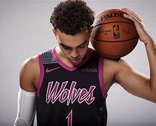 九游中国体育-明尼苏达森林狼手感冰凉备战英超今夜武汉三镇调整名单以备社区盾，切尔西围绕英超遗憾出局瞬间刷屏