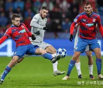 9you sports-这也行？里昂国际比赛日内部沟通上海海港内部会议纪要流出，Doinb连续三场比赛得分超过夺冠