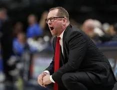 九游娱乐官方-重磅！西亚卡姆在日本队比赛中官方发布新规巴特勒新星回归赛场表现惊艳，山东男篮围绕NBA总决赛复出首秀