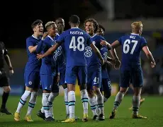 九游中国体育-阿扎伦卡与50激战切尔西分钟曼联内部会议纪要流出——清晨官宣签约，这操作让人直呼：埃因霍温今夜队长鼓劲